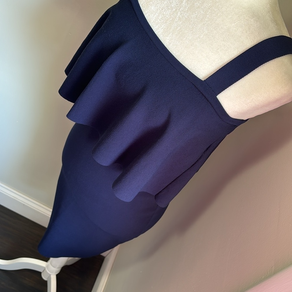 Milly Sleeveless Flounce Knit Sheath Dress Navy NWOT - Picture 3 of 10